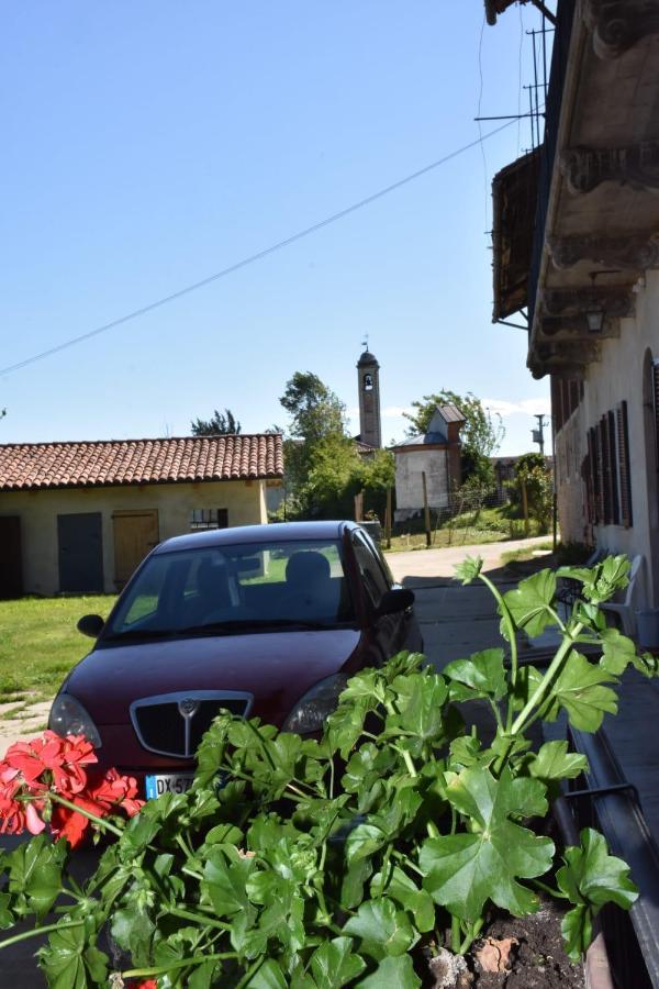 Bed and Breakfast La Casa Di Enzo Lequio Tanaro Екстер'єр фото