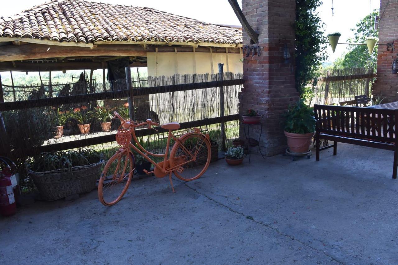 Bed and Breakfast La Casa Di Enzo Lequio Tanaro Екстер'єр фото