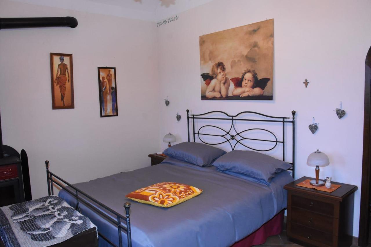 Bed and Breakfast La Casa Di Enzo Lequio Tanaro Екстер'єр фото