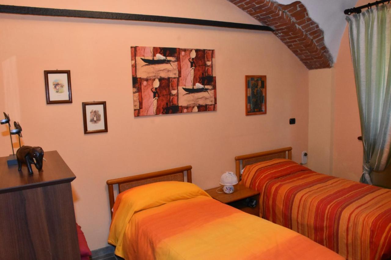 Bed and Breakfast La Casa Di Enzo Lequio Tanaro Екстер'єр фото