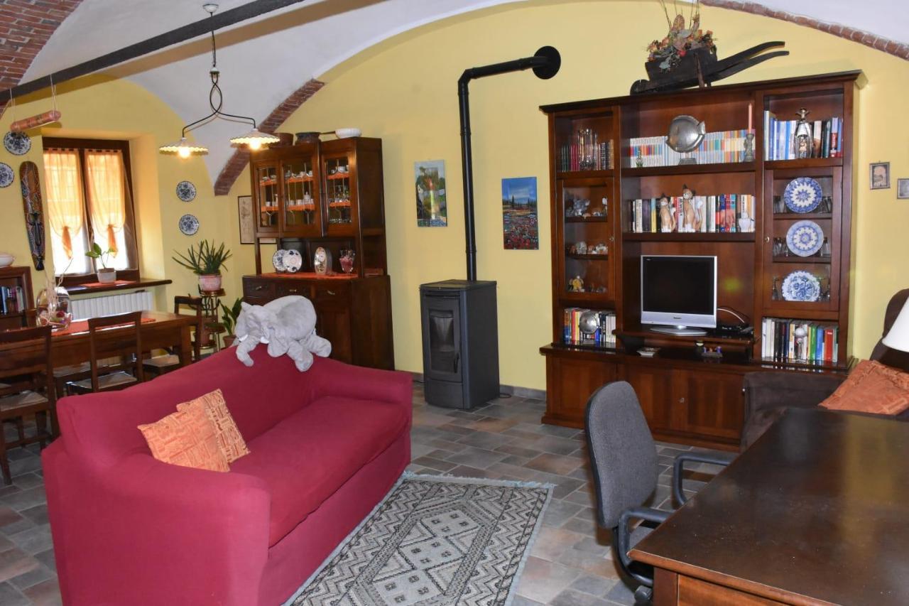 Bed and Breakfast La Casa Di Enzo Lequio Tanaro Екстер'єр фото